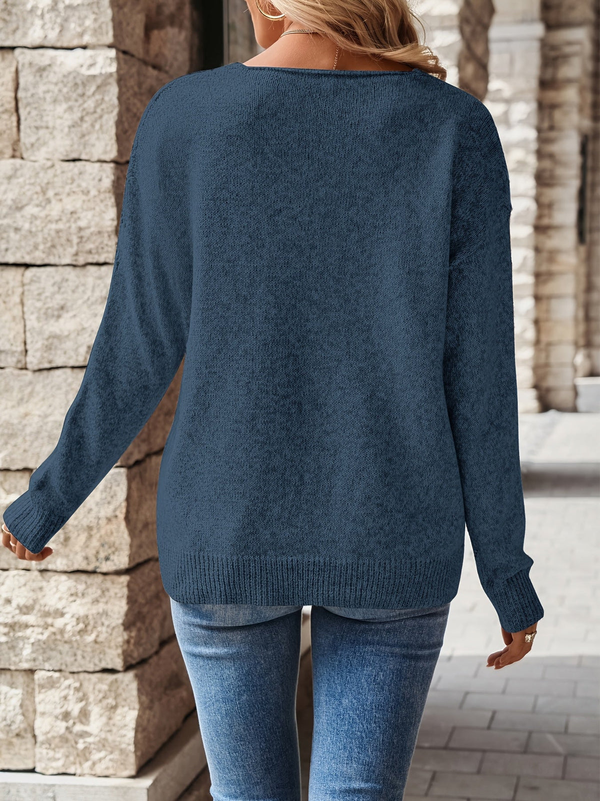 Nadia | Pull décontracté à col V — Amielle Paris