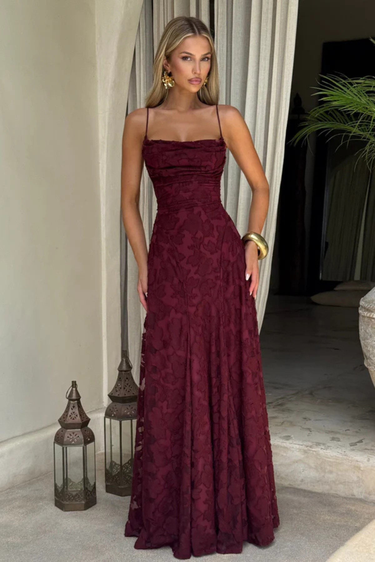 Violaine — Robe longue à fleurs en relief — Amielle Paris