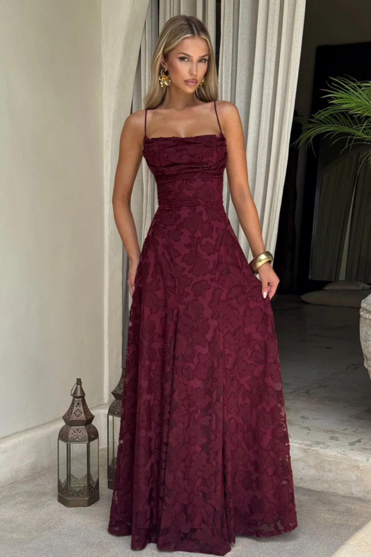 Violaine — Robe longue à fleurs en relief — Amielle Paris