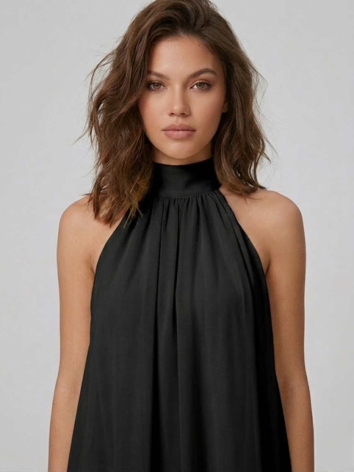 Evelyne — Robe courte à volants et dos nu — Amielle Paris