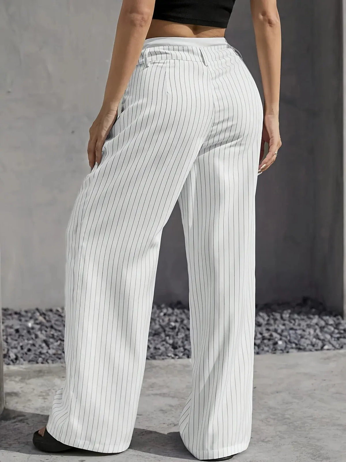 Pantalon large à fines rayures — Amielle Paris