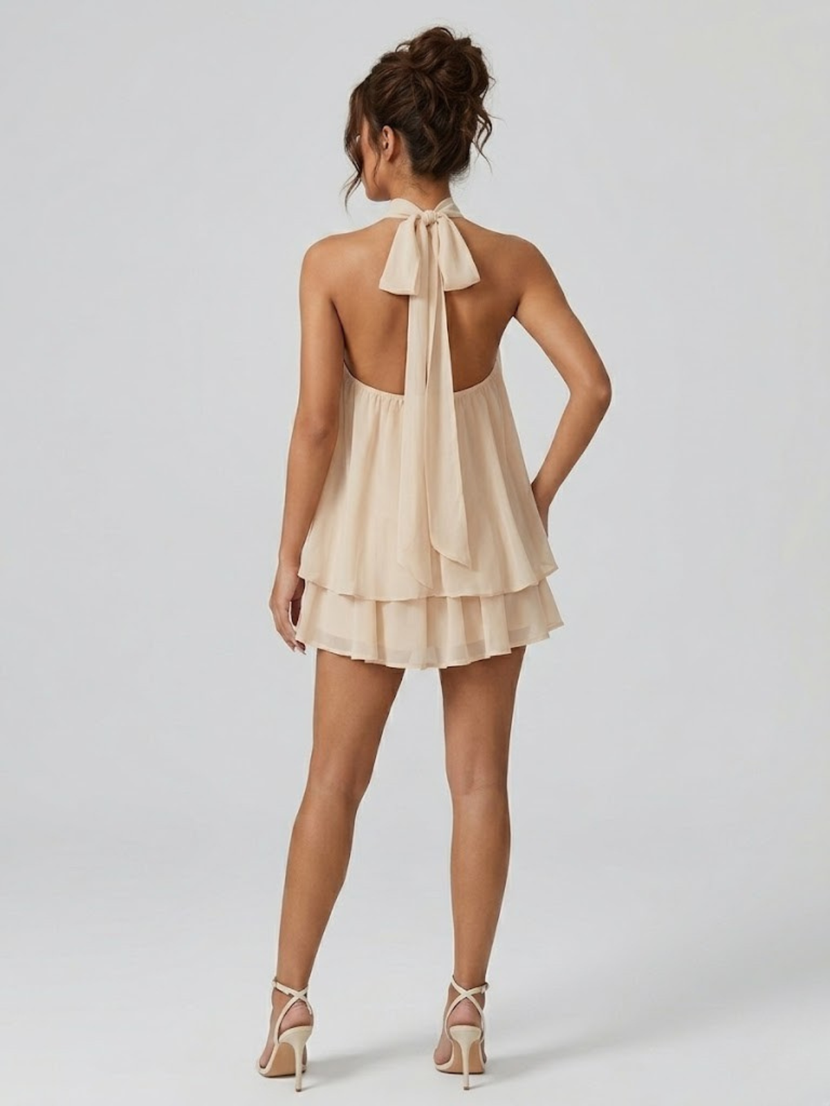 Evelyne — Robe courte à volants et dos nu — Amielle Paris