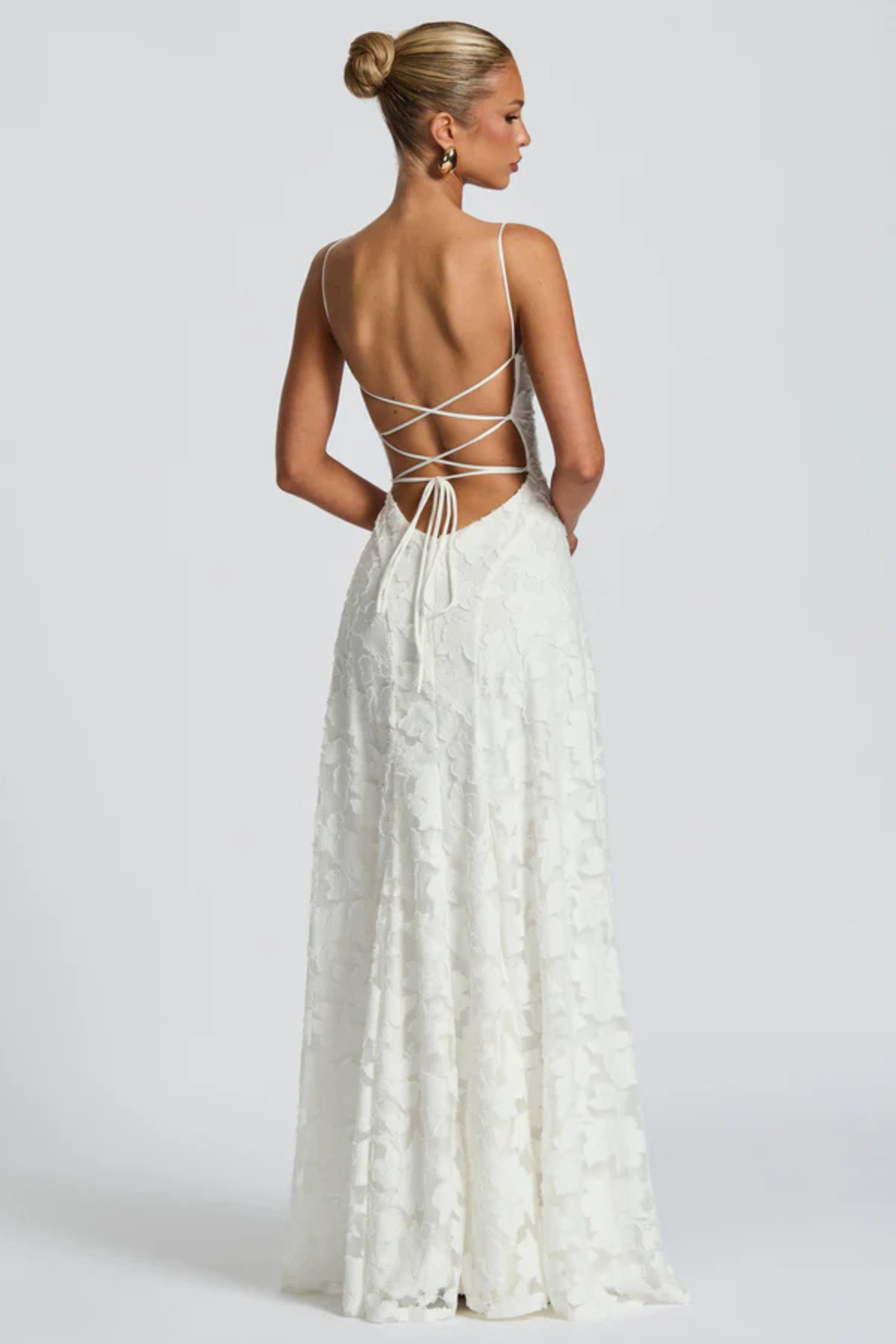 Violaine — Robe longue à fleurs en relief — Amielle Paris