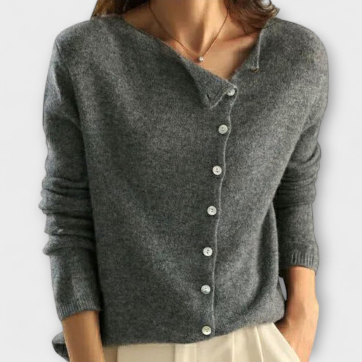 Isabelle | Cardigan gris à col V boutonné