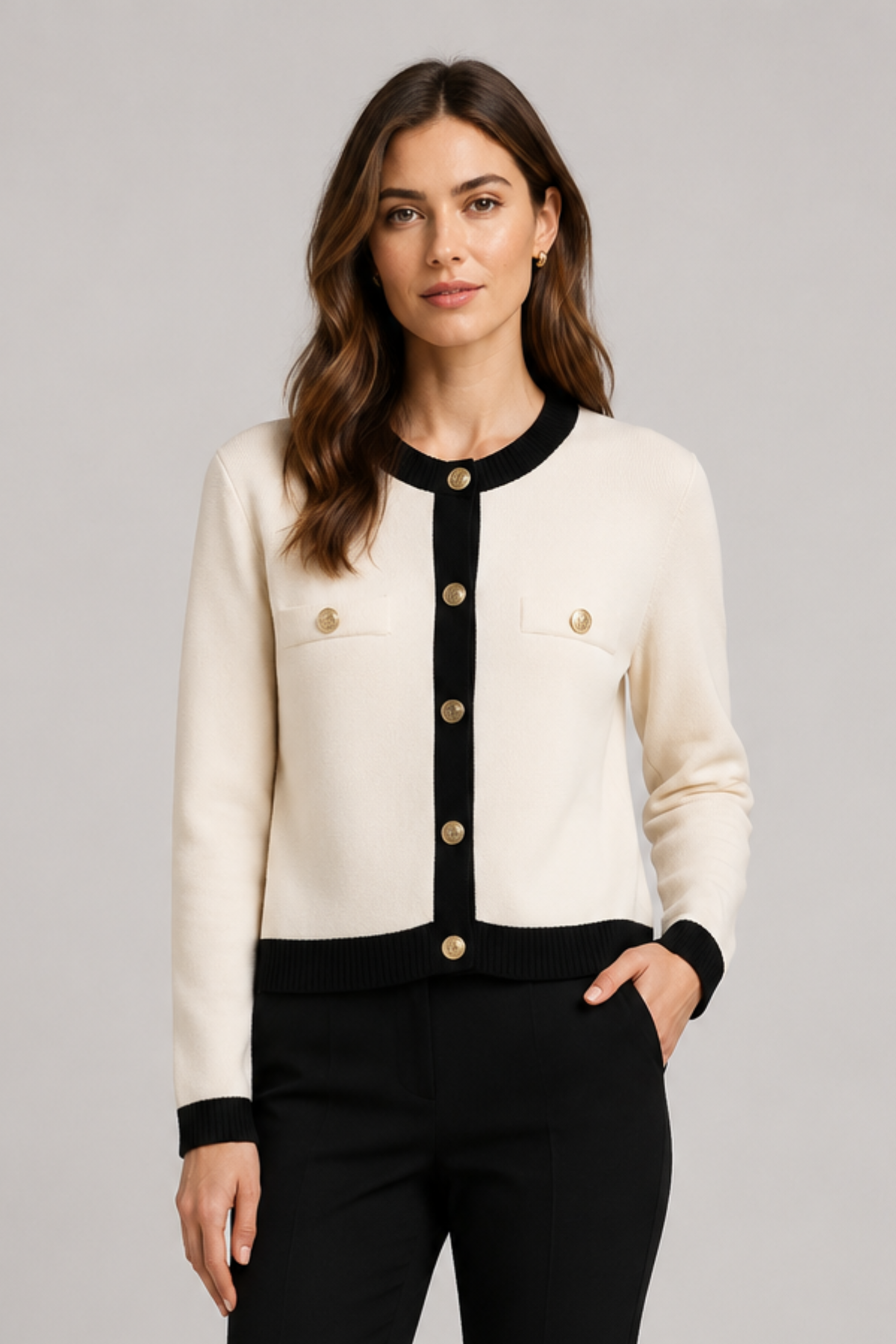 Gilleta — Gilet en maille à boutons dorés — Amielle Paris