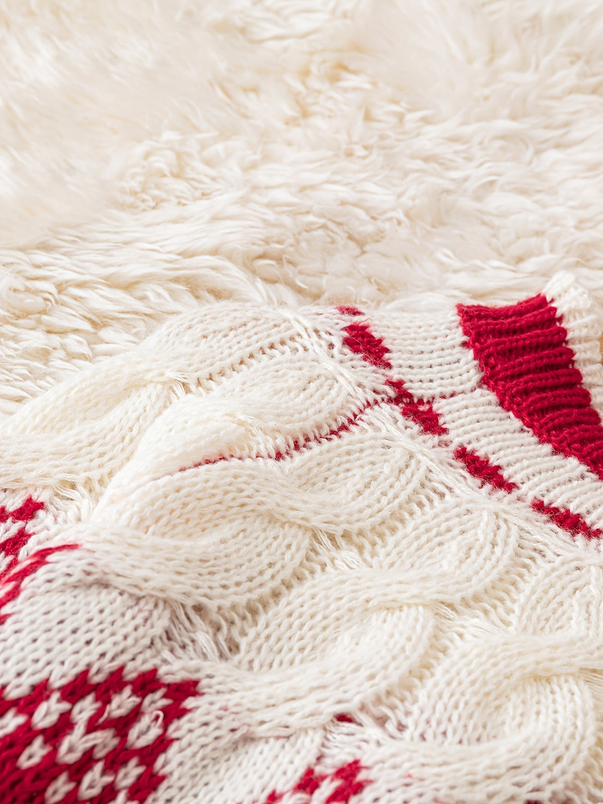 Pull de Noël jacquard à col montant — Amielle Paris