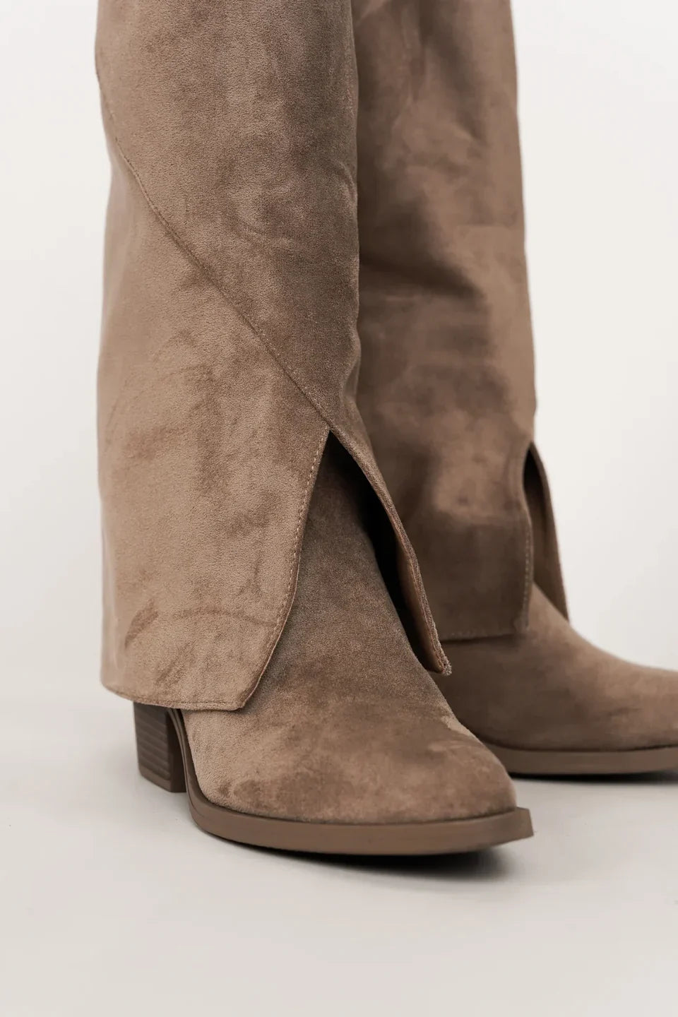 Bottes hautes à revers et talon bloc Olivia — Amielle Paris