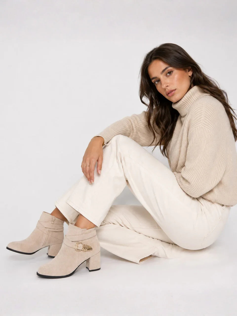 Bottines à talon bloc et bride Edie — Amielle Paris