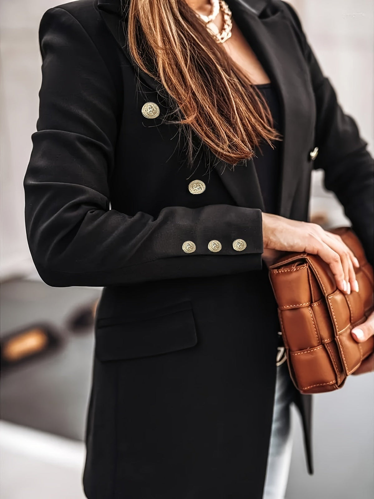 Blazer croisé à boutons dorés — Amielle Paris