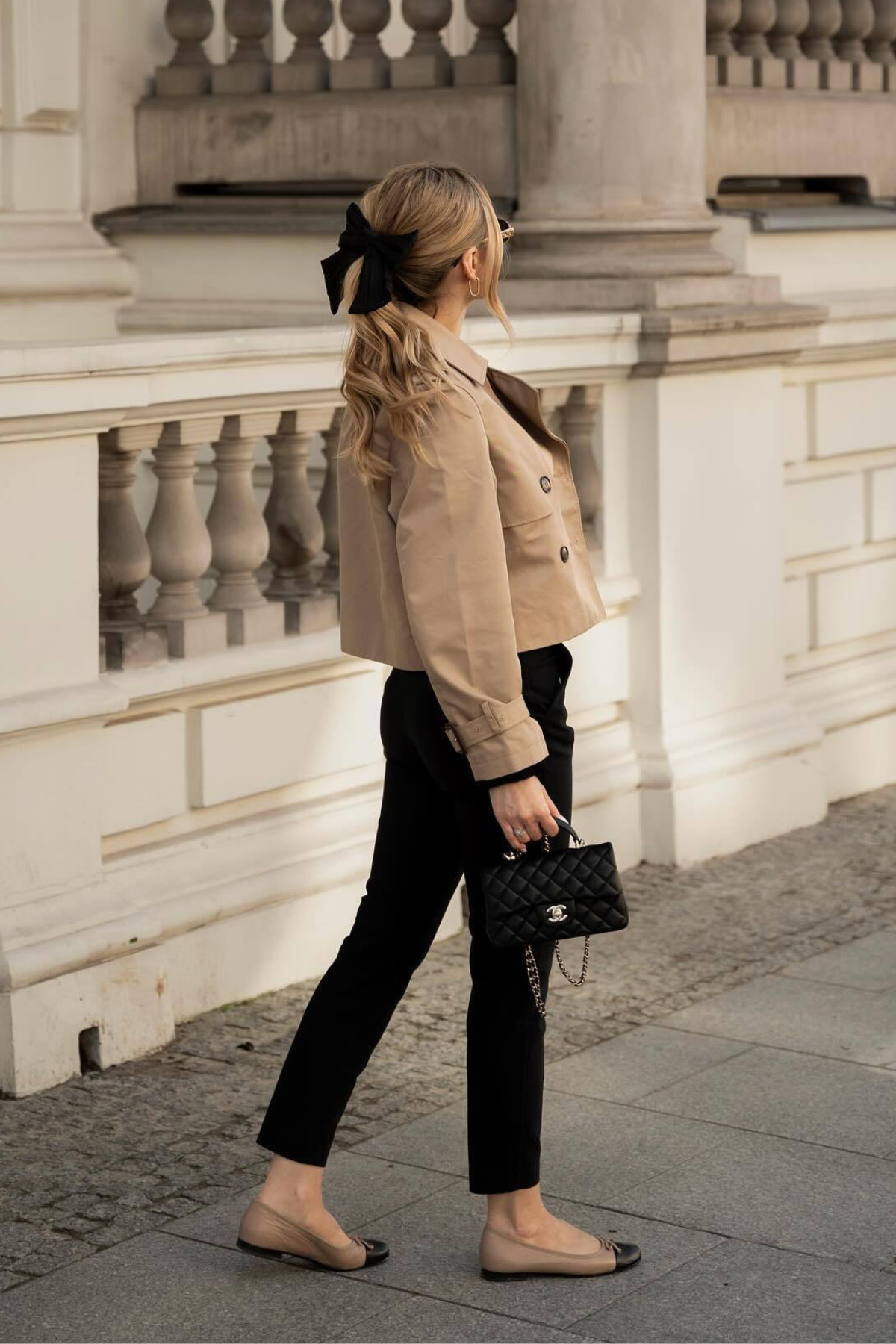 Indy — Trench court en gabardine — Amielle Paris