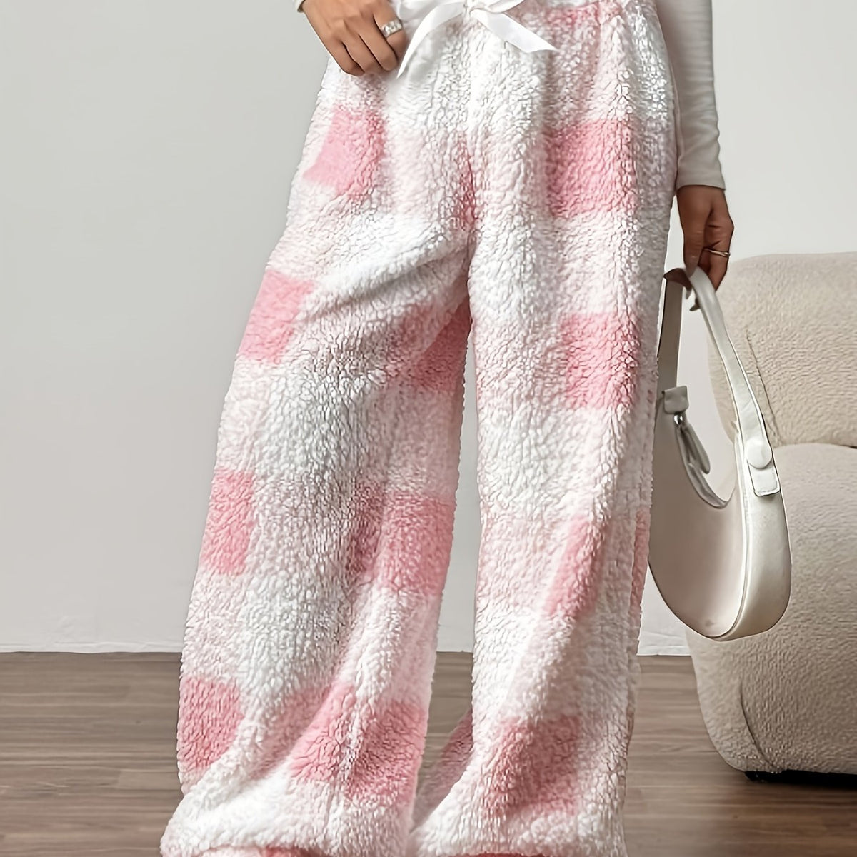 Pantalon large à carreaux en maille peluche — Amielle Paris