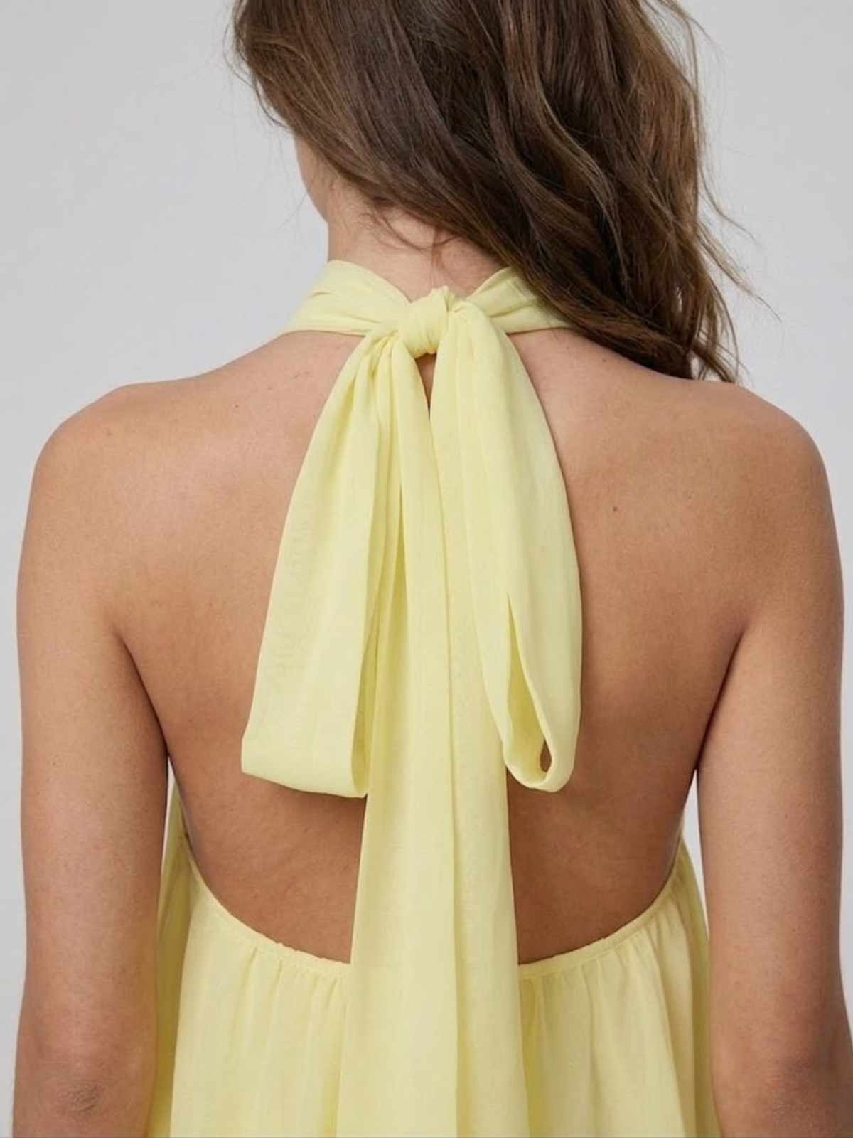 Evelyne — Robe courte à volants et dos nu — Amielle Paris
