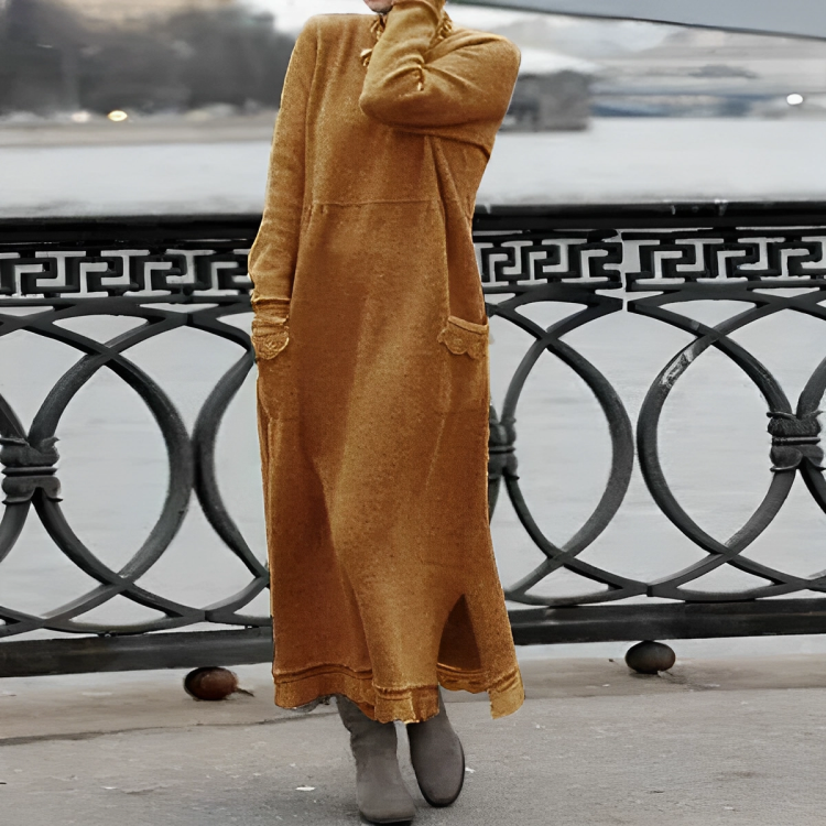 Clara — Robe longue en maille à poches — Amielle Paris