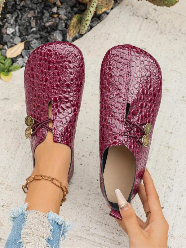 Mocassins aspect cuir patiné à brides décoratives — Amielle Paris