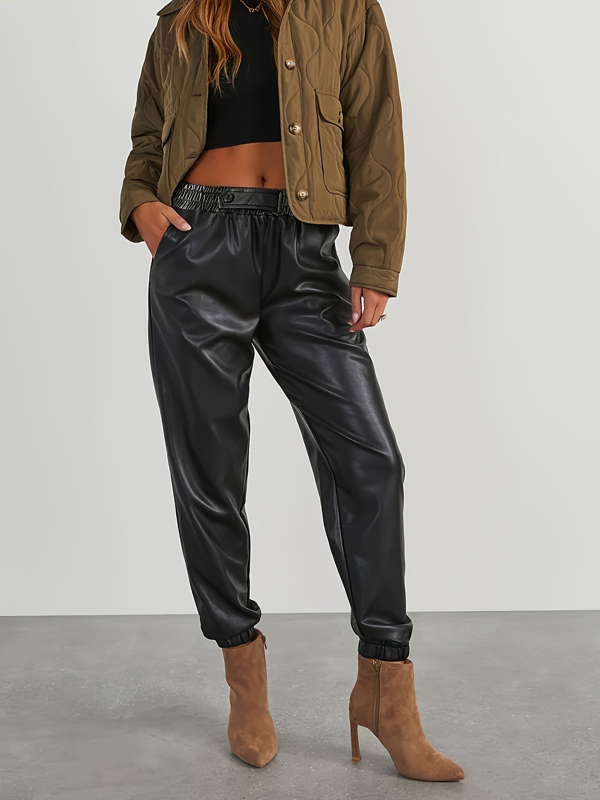 Pantalon aspect cuir à taille et chevilles élastiquées — Amielle Paris