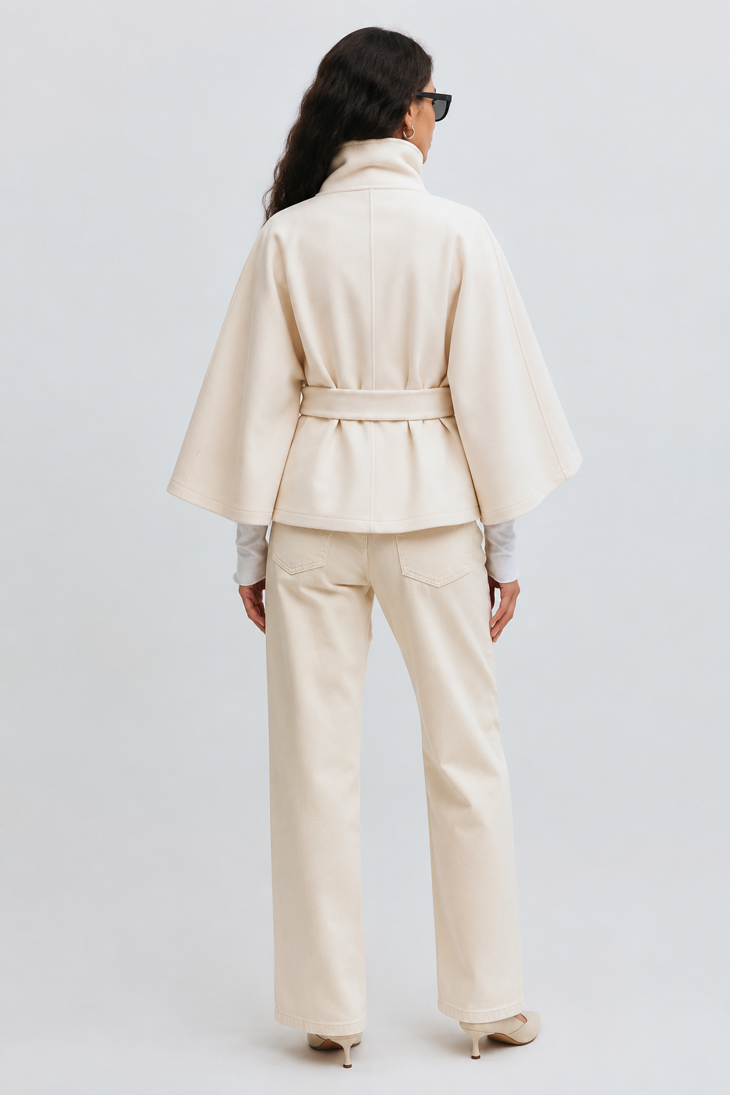 Cape-manteau ceinturée à col montant Amelia — Amielle Paris