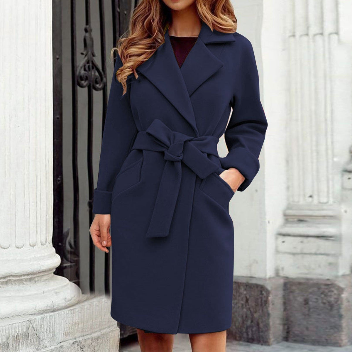 Xenia — Manteau ceinturé à large col — Amielle Paris