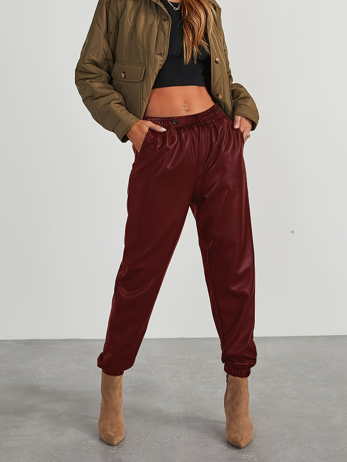 Pantalon aspect cuir à taille et chevilles élastiquées — Amielle Paris