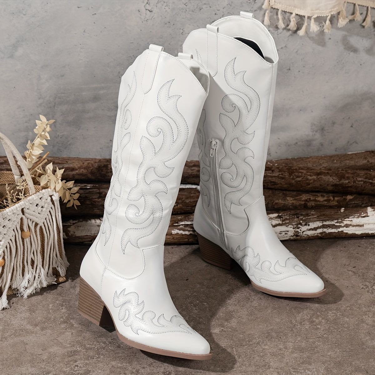 Bottes western hautes à broderies — Amielle Paris