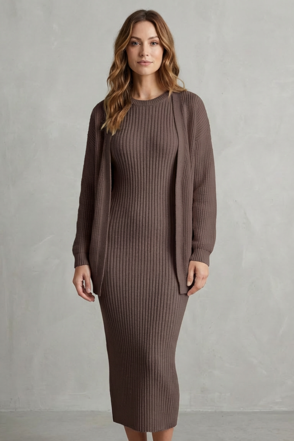 Ensemble robe pull et gilet en maille côtelée — Amielle Paris