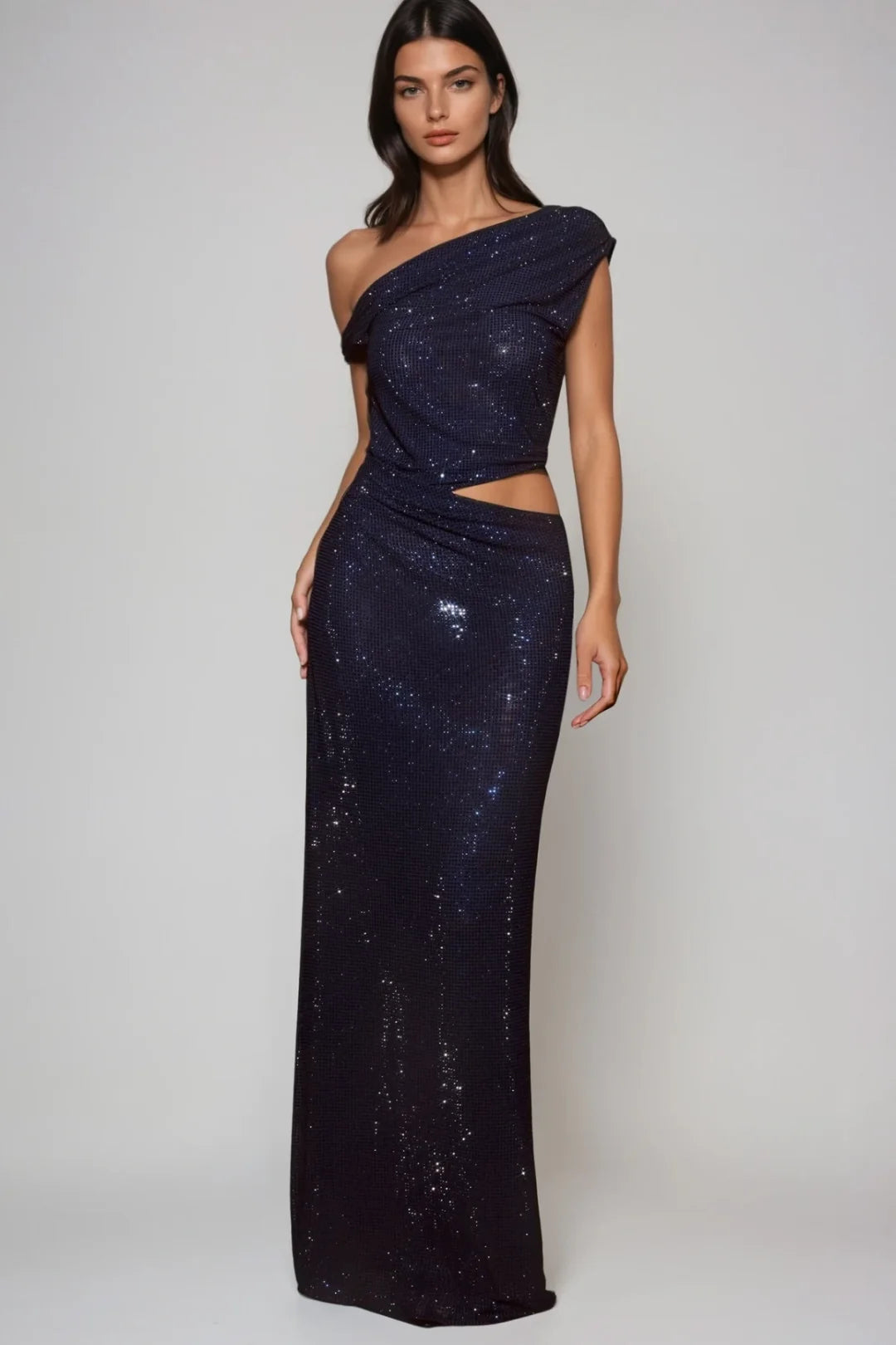 Robe longue à sequins à une épaule — Cassiopée — Amielle Paris