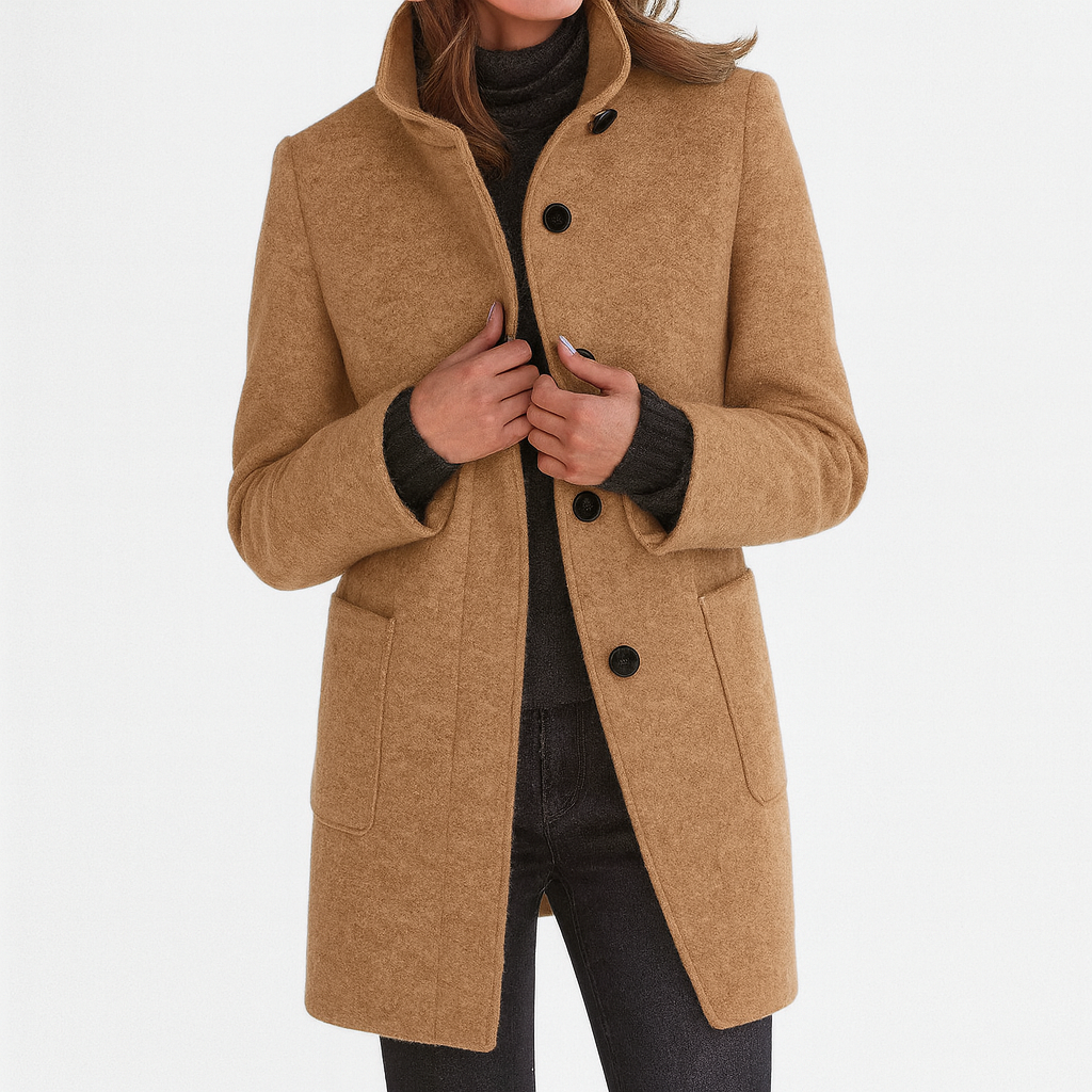 Manteau à col montant et boutonnage simple — Amielle Paris
