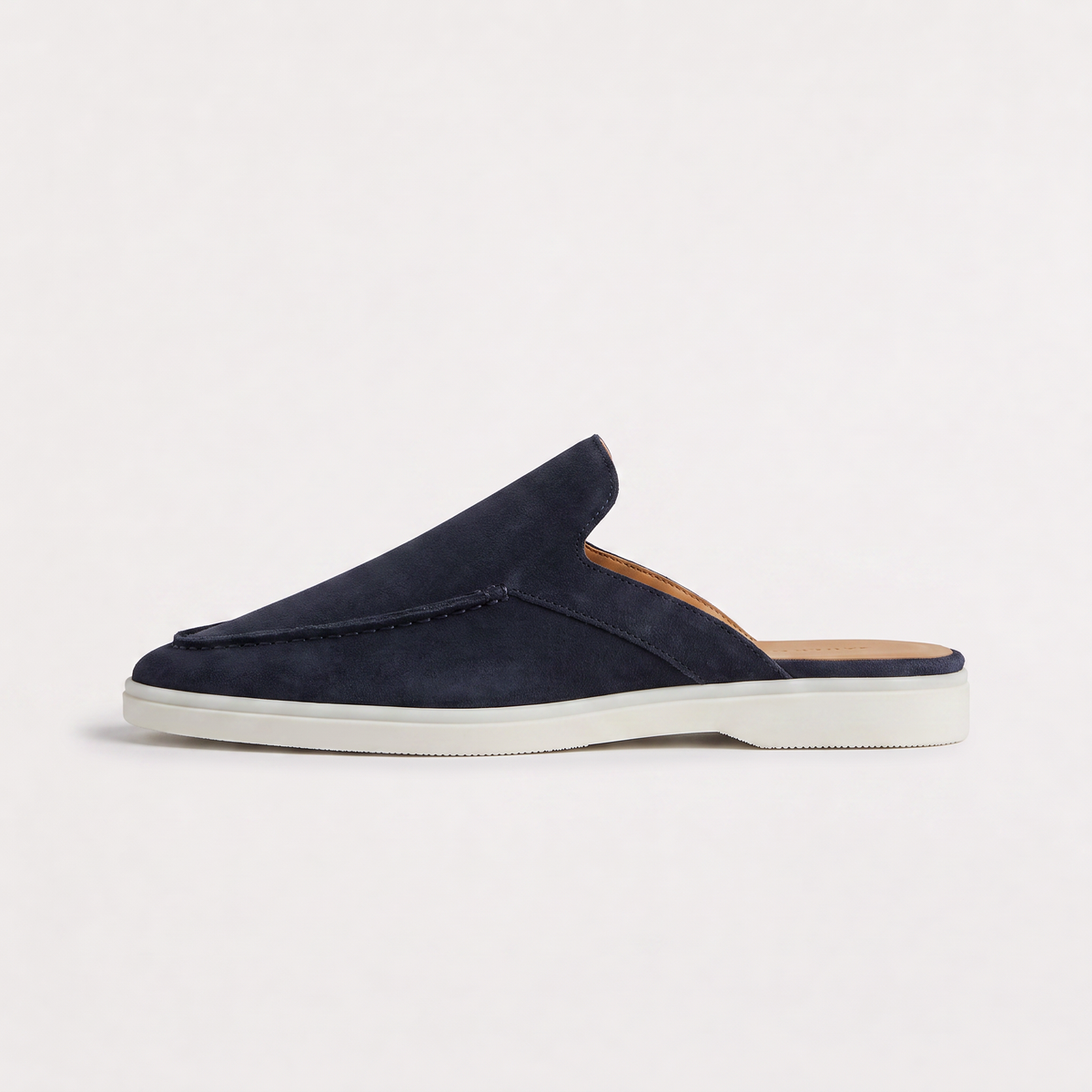 Mules façon mocassins en daim à bout amande — Amielle Paris — vue 1