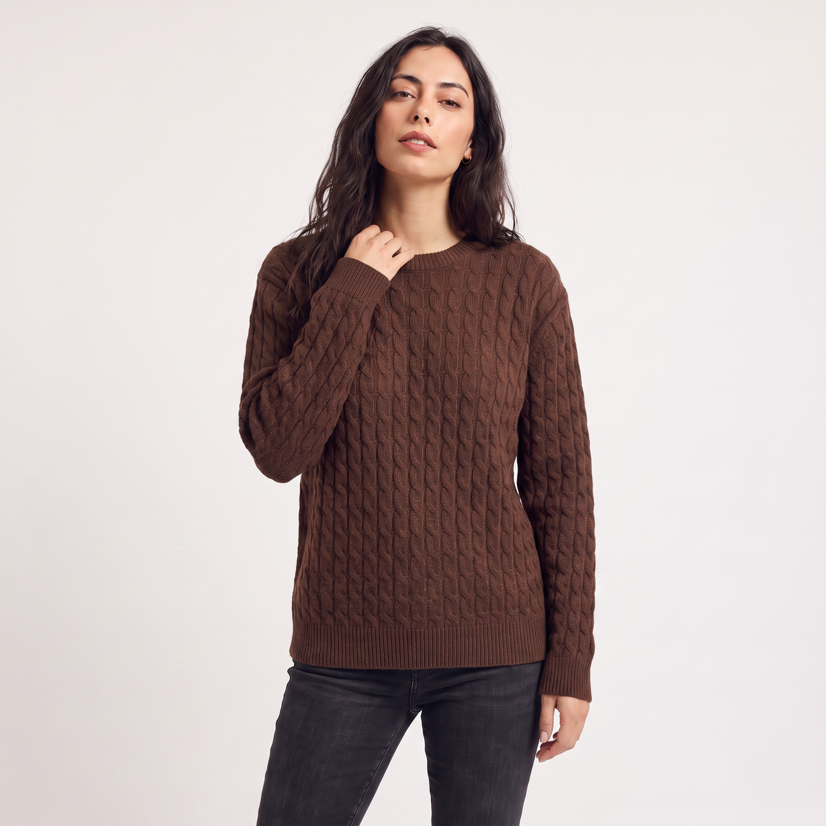 Pull ample en laine à torsades — Amielle Paris — vue 10