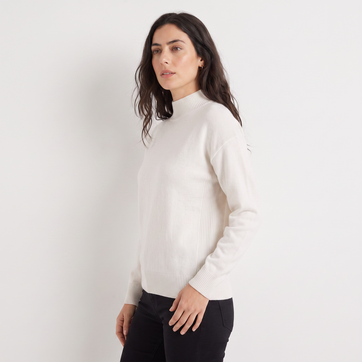 Pull en maille fine à col montant — Amielle Paris — vue 5