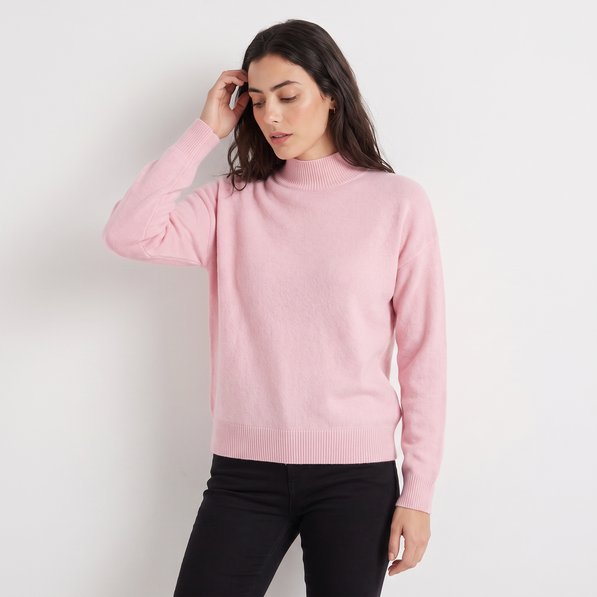 Pull en maille fine à col montant — Amielle Paris — vue 11