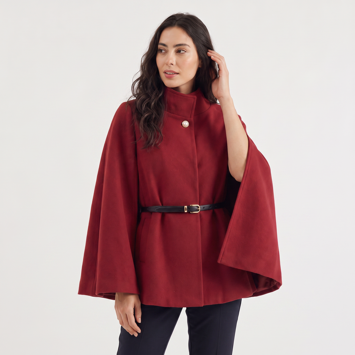 Manteau cape ceinturé à manches chauve-souris — Amielle Paris — vue 1