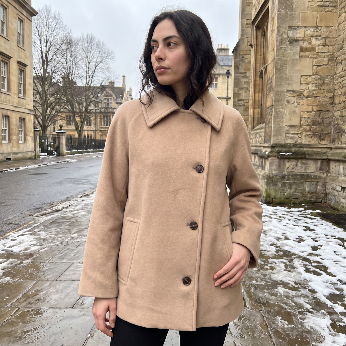 Manteau long ample à doublure contrastée — Amielle Paris — vue 2
