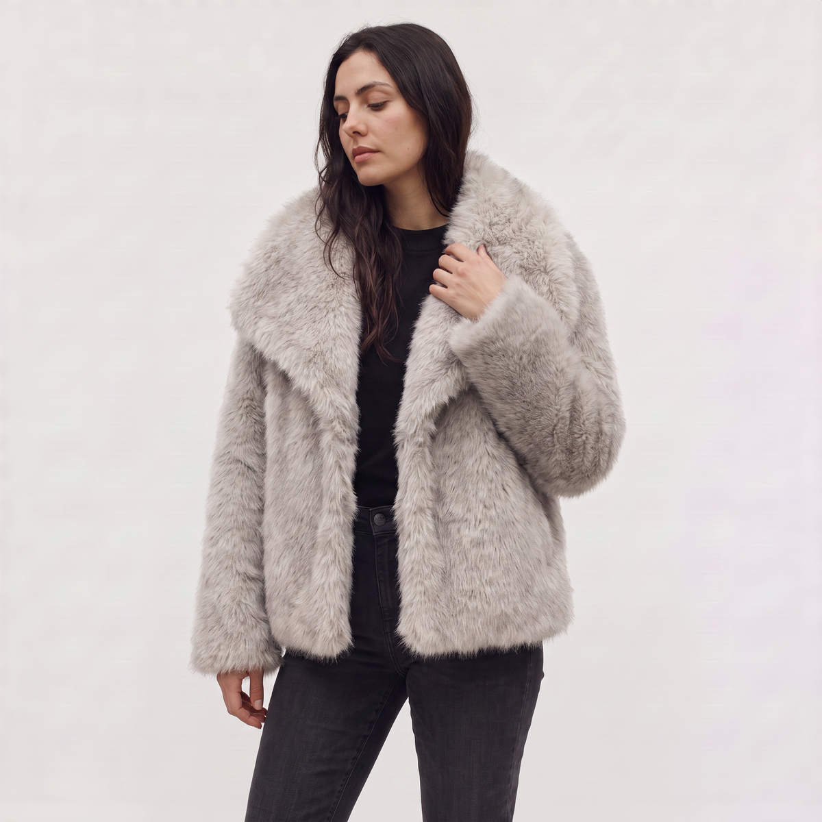 Manteau long en fausse fourrure à grand col — Amielle Paris — vue 13