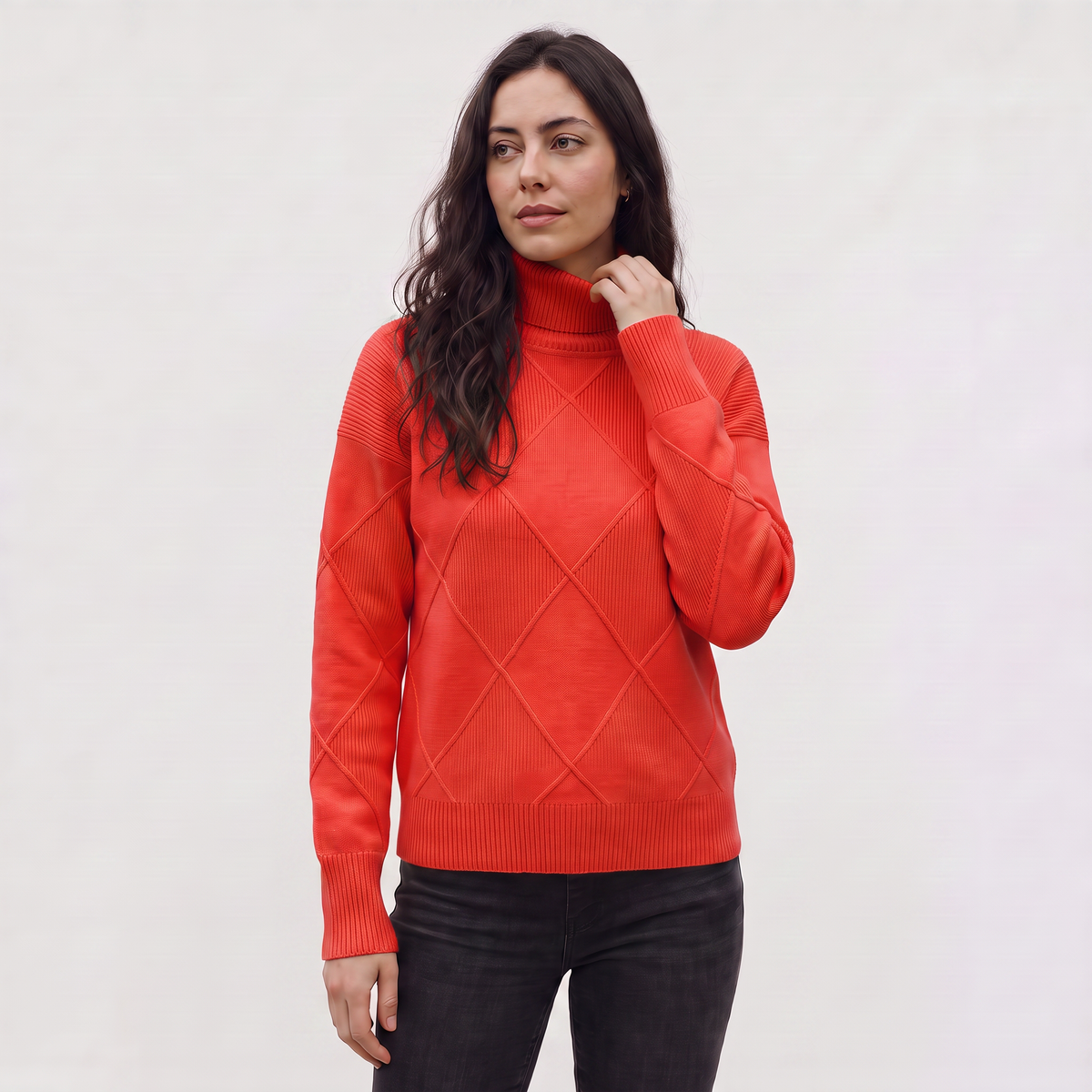 Pull ample à col roulé et torsades — Amielle Paris — vue 3