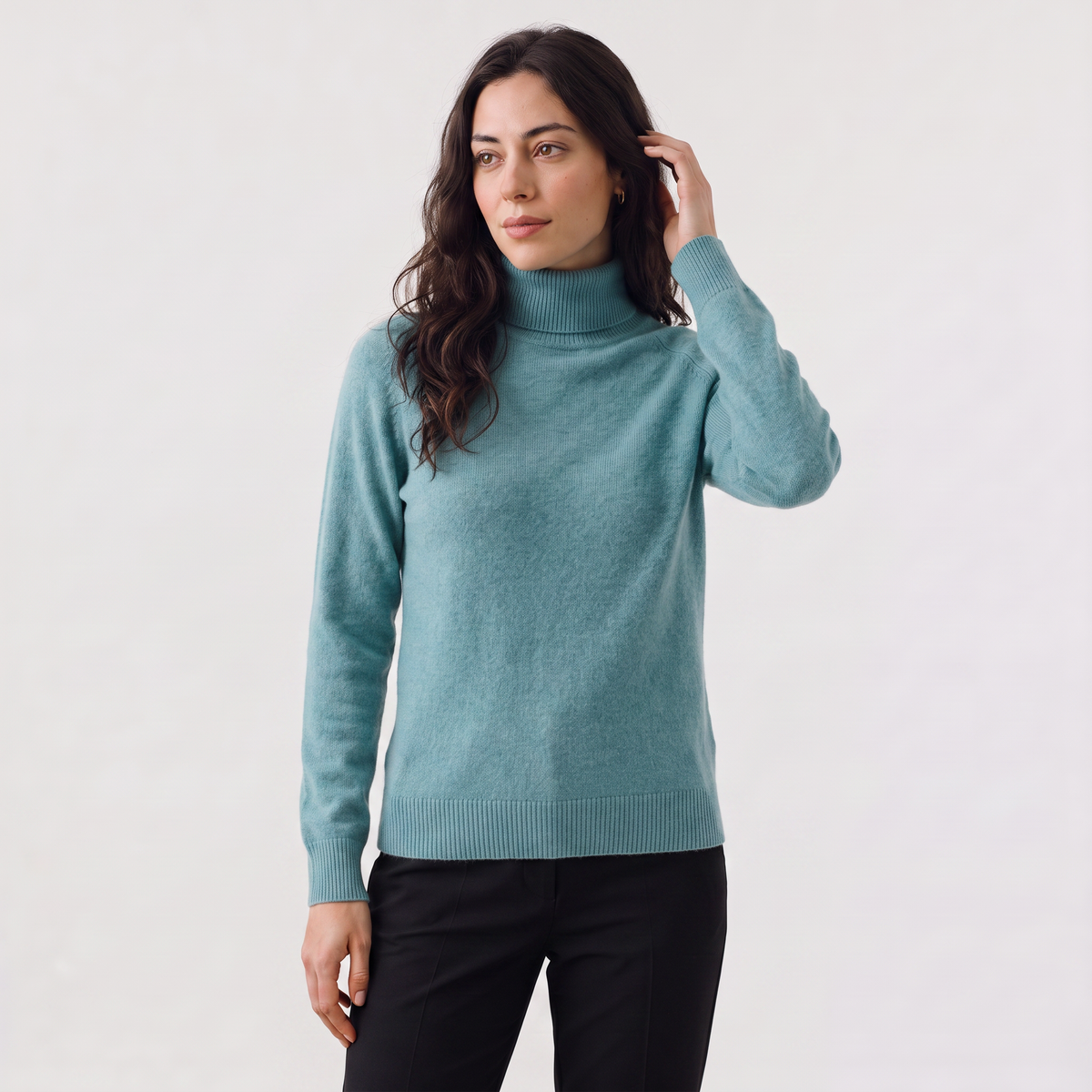 Pull à col roulé en maille fine — Amielle Paris — vue 9