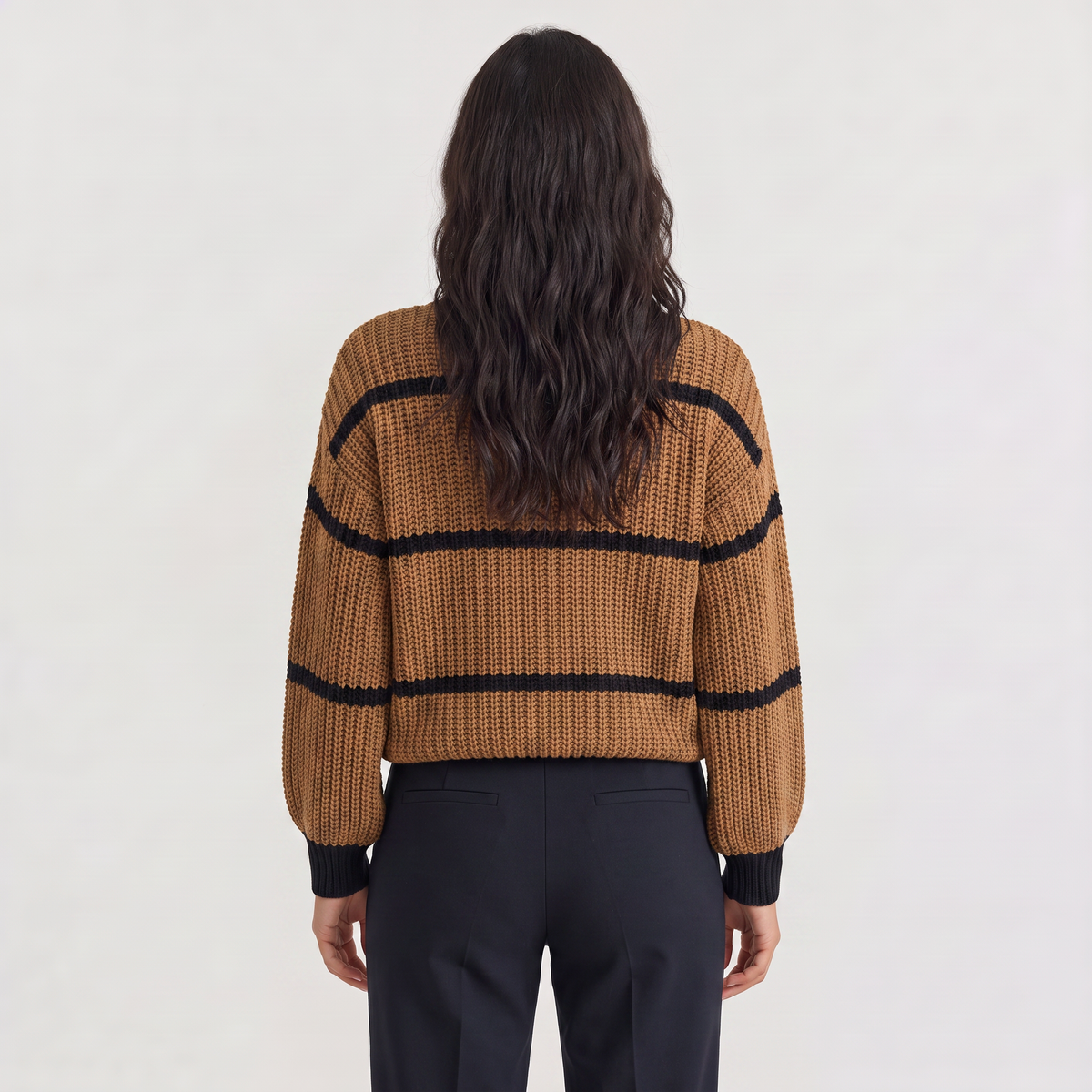 Pull rayé à col montant et manches lanternes — Amielle Paris — vue 7