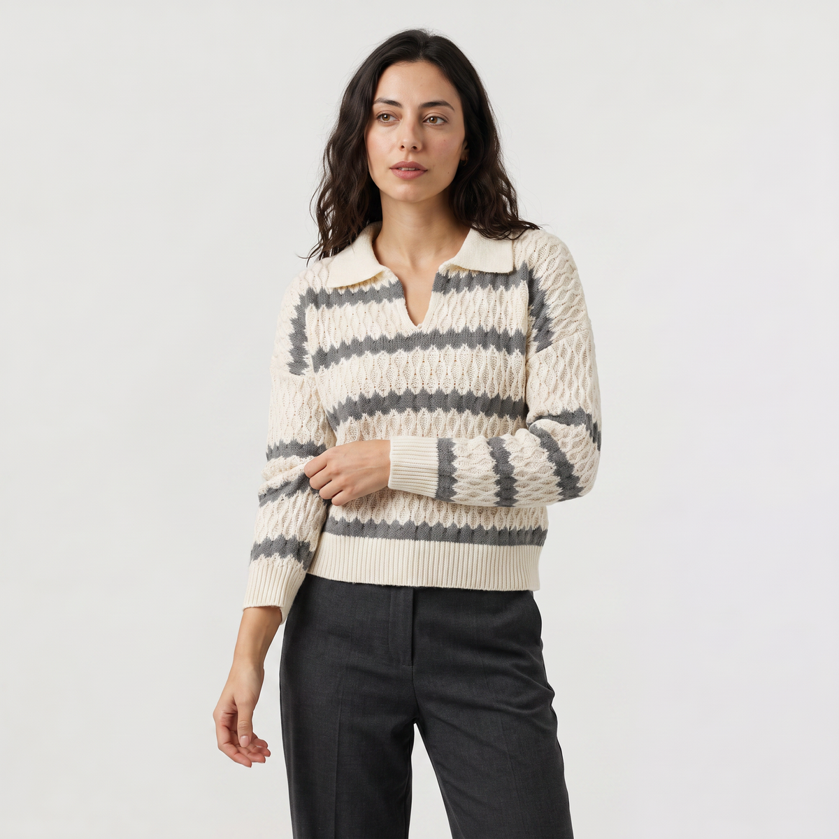 Pull rayé à col rabattu et maille ajourée — Amielle Paris — vue 3