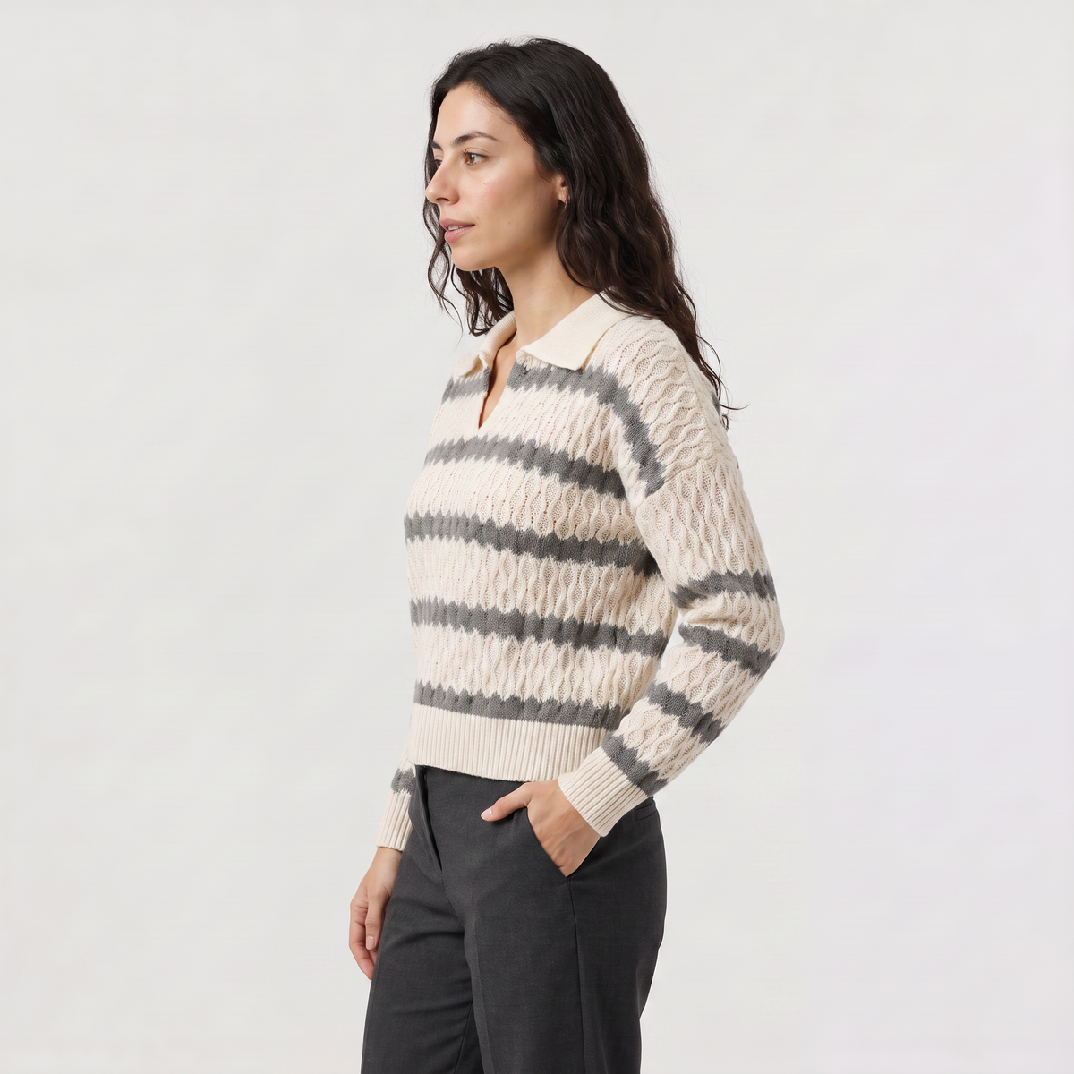 Pull rayé à col rabattu et maille ajourée — Amielle Paris — vue 4