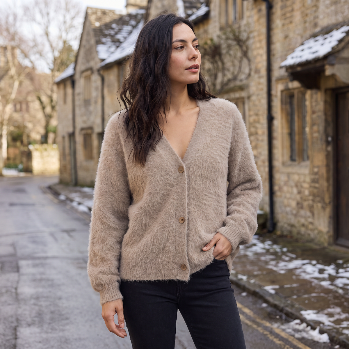 Cardigan boutonné en maille d’acrylique — Amielle Paris — vue 2