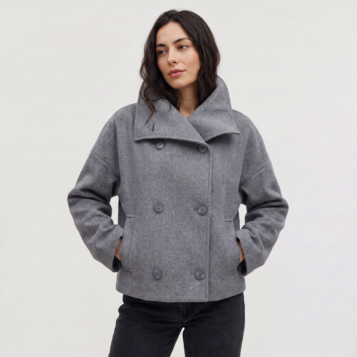 Veste courte ample croisée à col enveloppant — Amielle Paris — vue 1