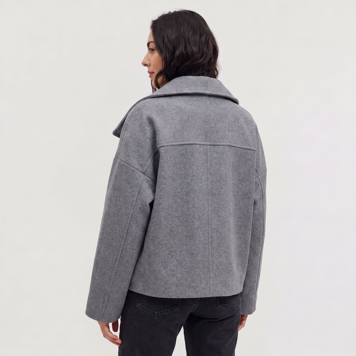 Veste courte ample croisée à col enveloppant — Amielle Paris — vue 6