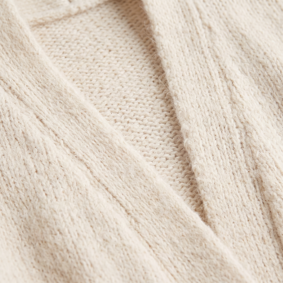 Cardigan très long ouvert en maille duveteuse — Amielle Paris — vue 8