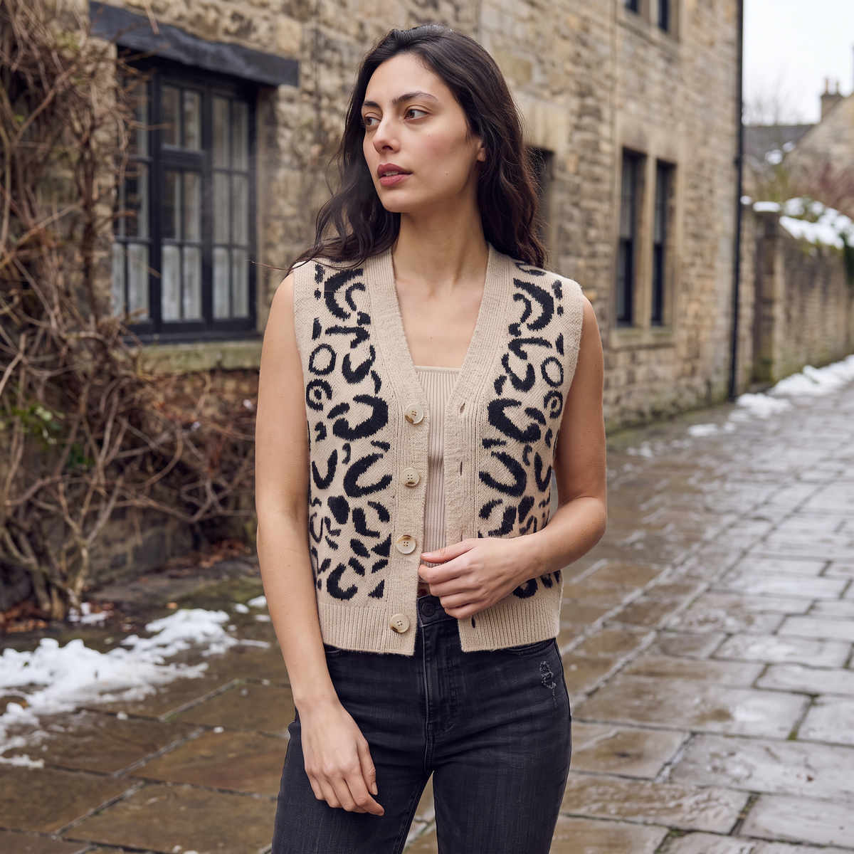 Gilet en maille sans manches à motifs contrastés — Amielle Paris — vue 2