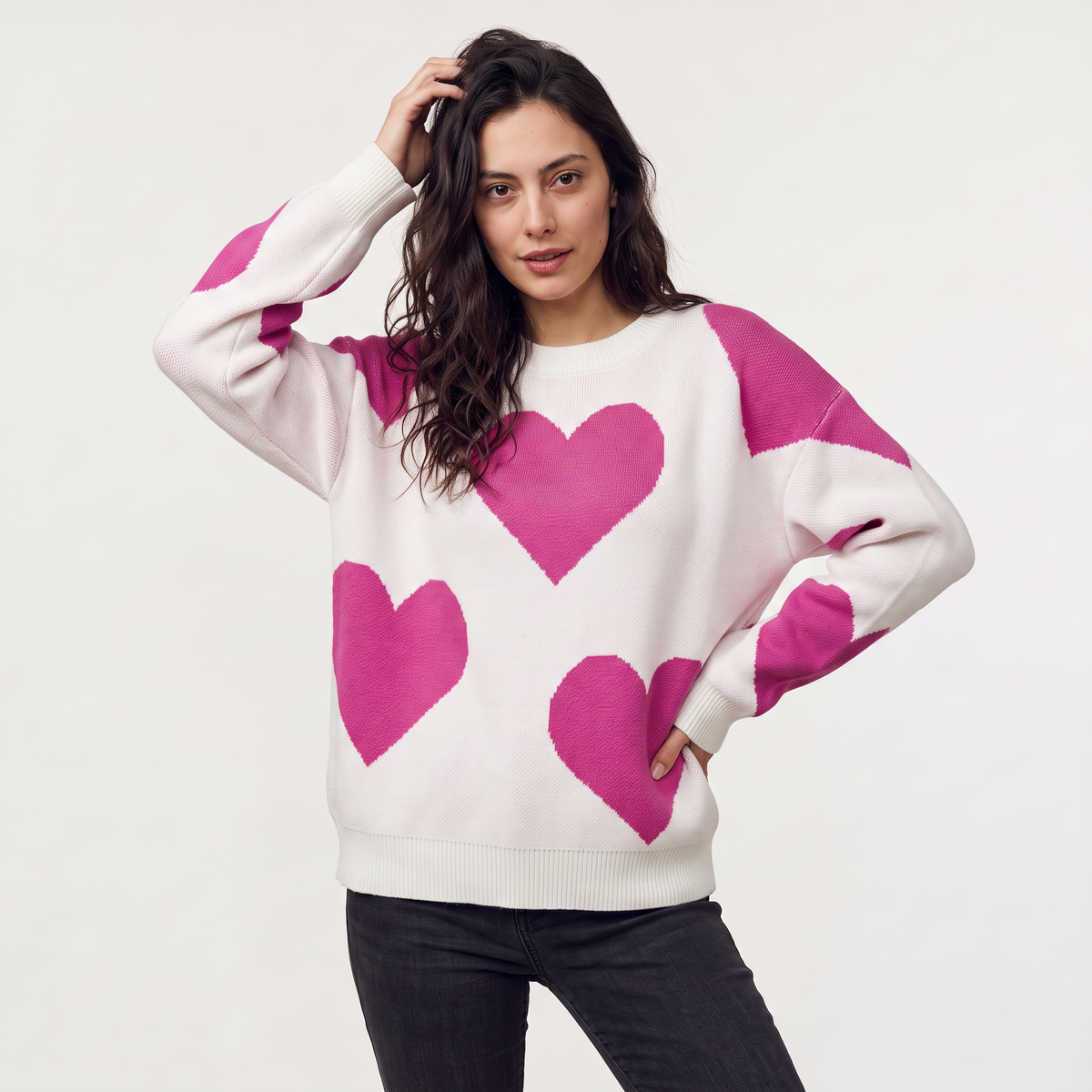 Pull à motifs cœurs et col rond — Amielle Paris — vue 1