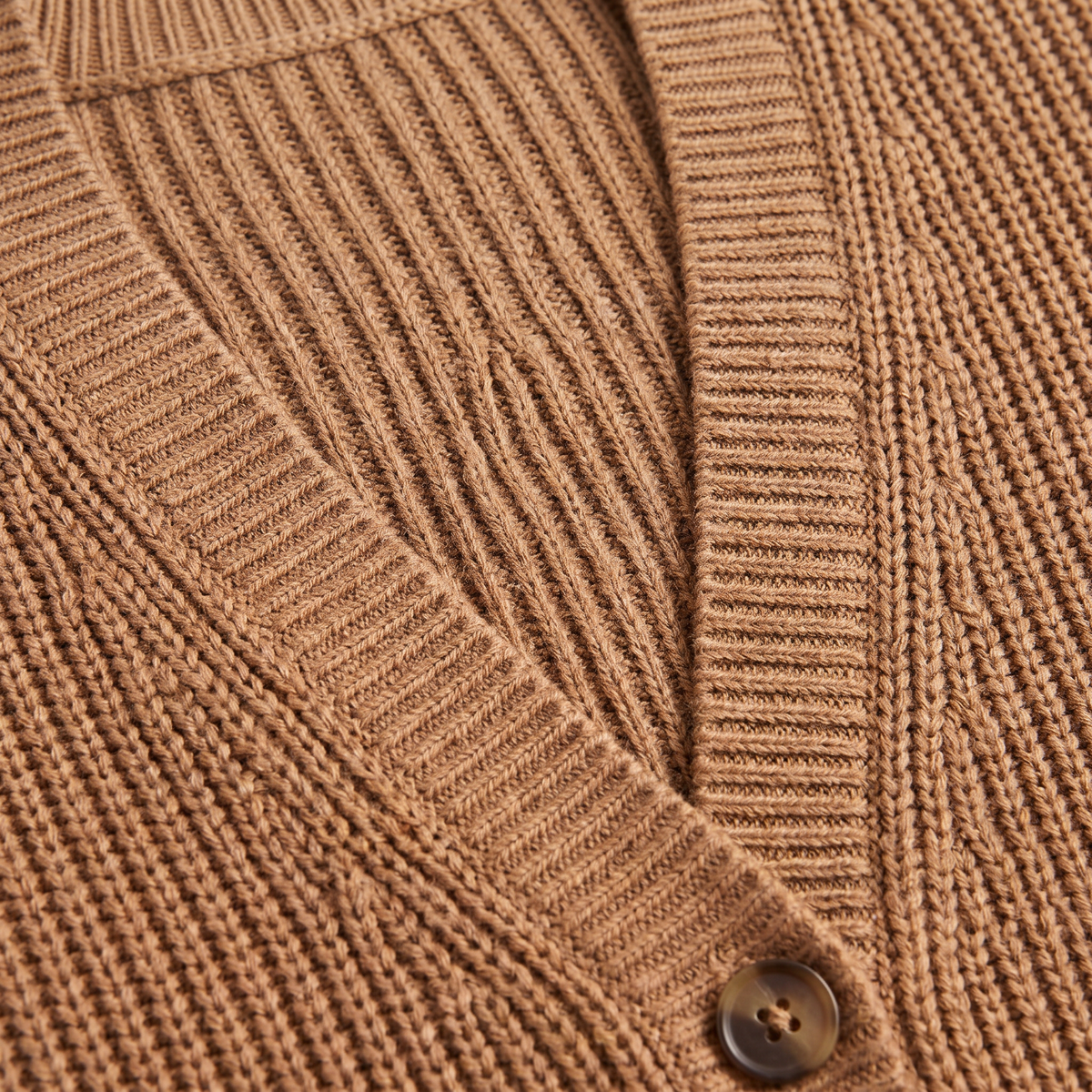 Cardigan côtelé boutonné à col V — Amielle Paris — vue 7