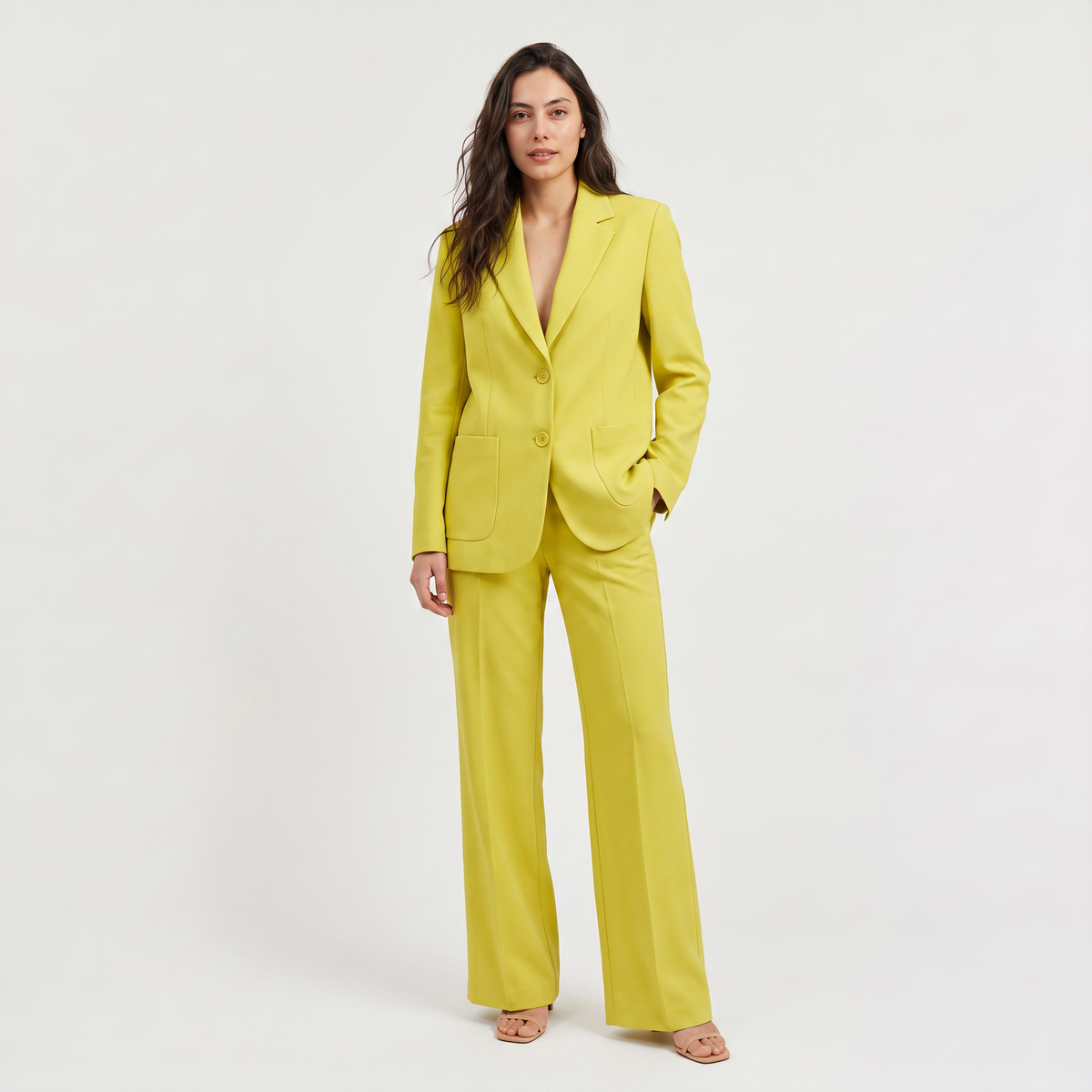 Tailleur deux pièces à blazer et pantalon large — Amielle Paris — vue 5
