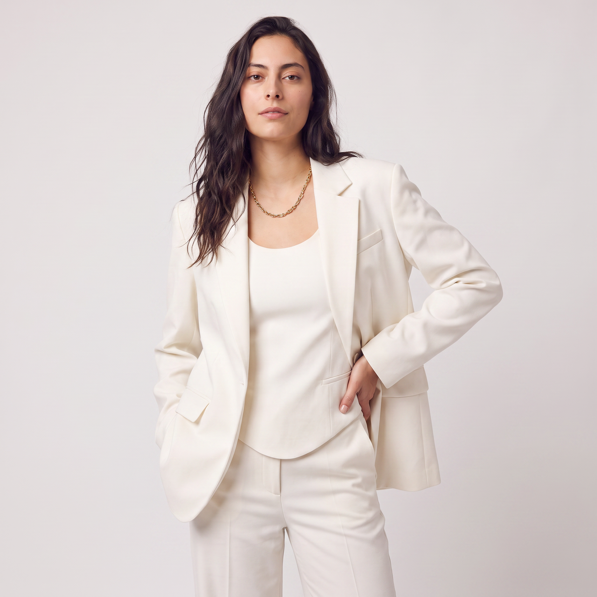 Tailleur deux pièces à blazer et pantalon large — Amielle Paris — vue 6