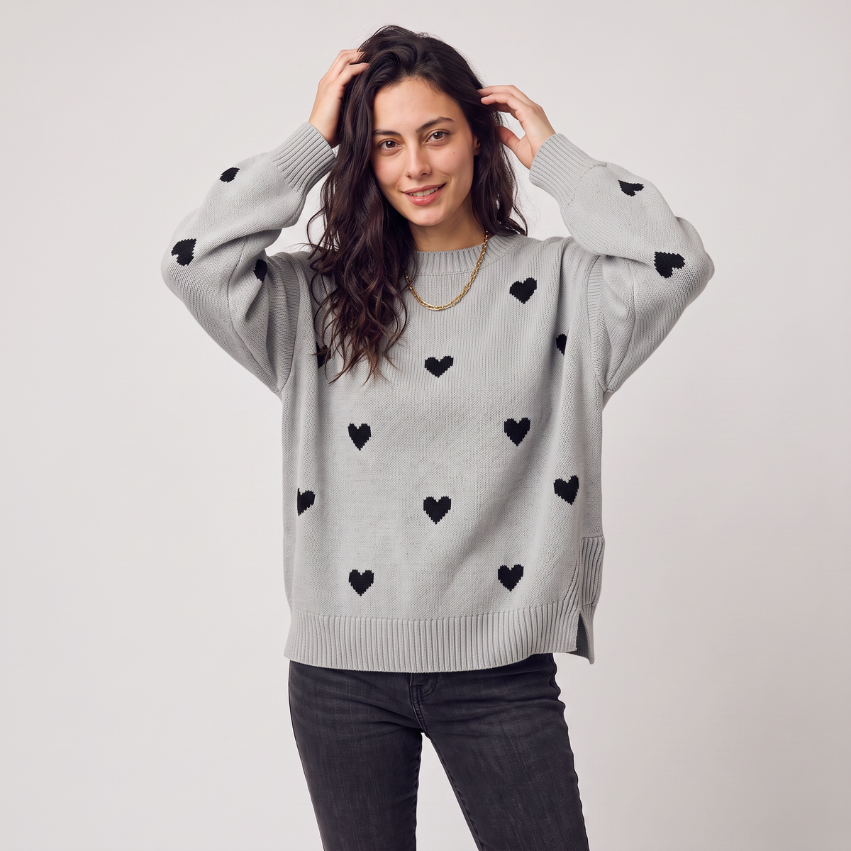 Pull ample à motifs cœurs et épaules tombantes — Amielle Paris — vue 9