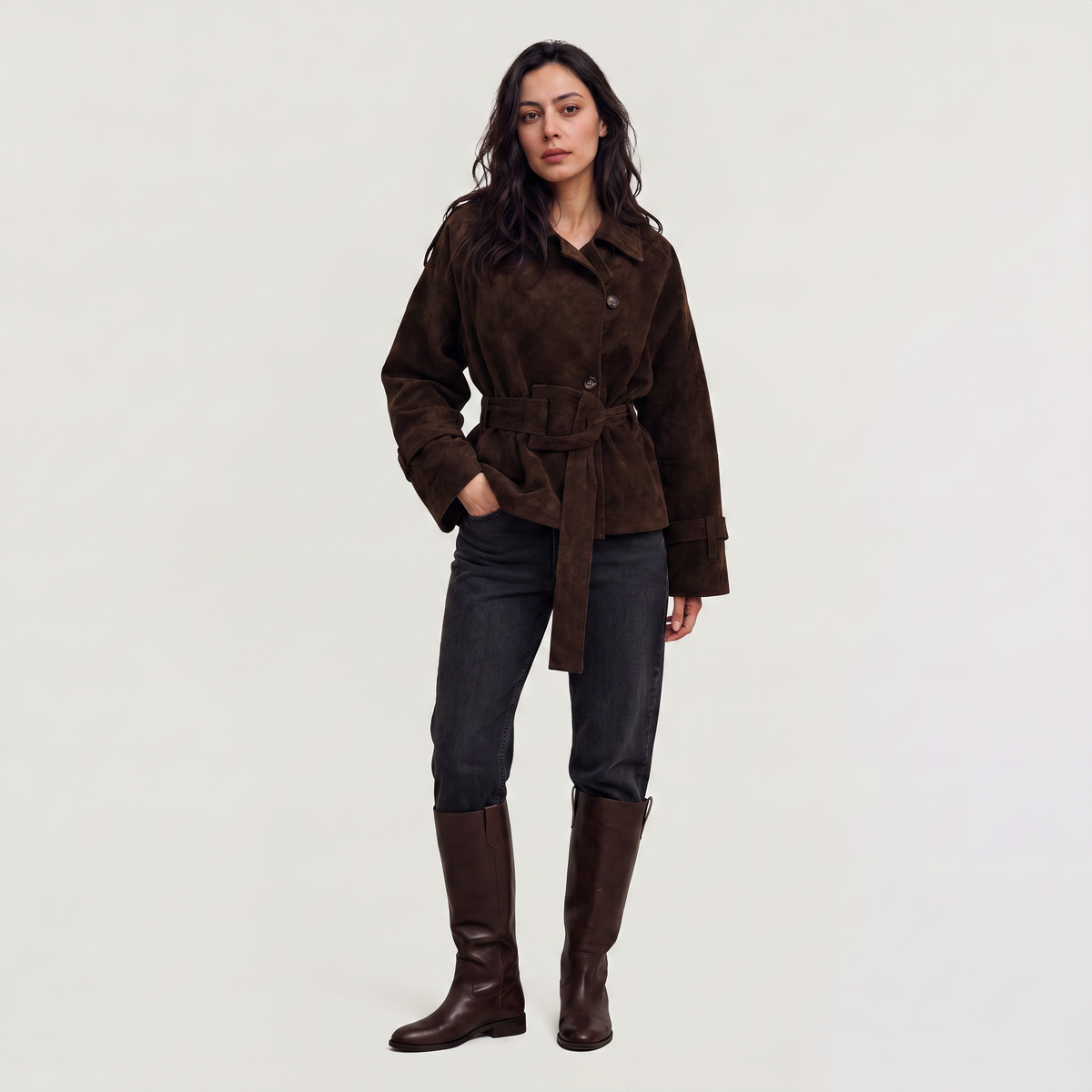 Trench court en cuir velours à ceinture — Amielle Paris — vue 3