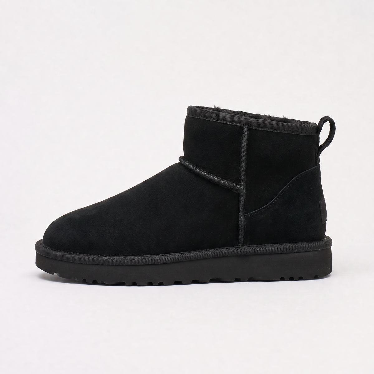 Bottines en daim doublées de peau lainée — Amielle Paris — vue 9